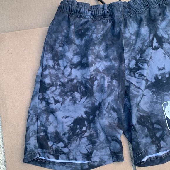 Nba Athletic Kids Boys Shorts Size 10-12 Like New! - Picture 4 of 7